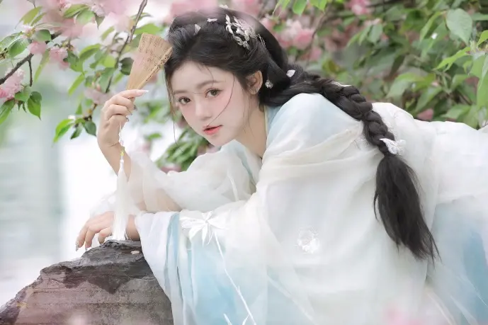 长安银行移动端界面